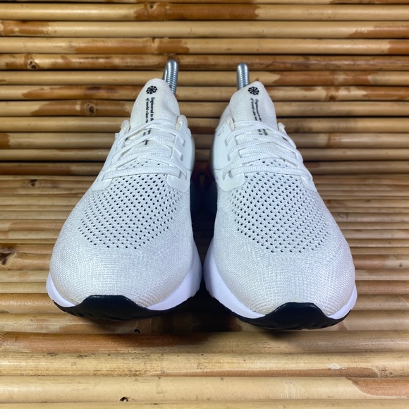 NEW Nike Odyssey React Flyknit 2 Running Women 7.5 - Picture 2 of 8